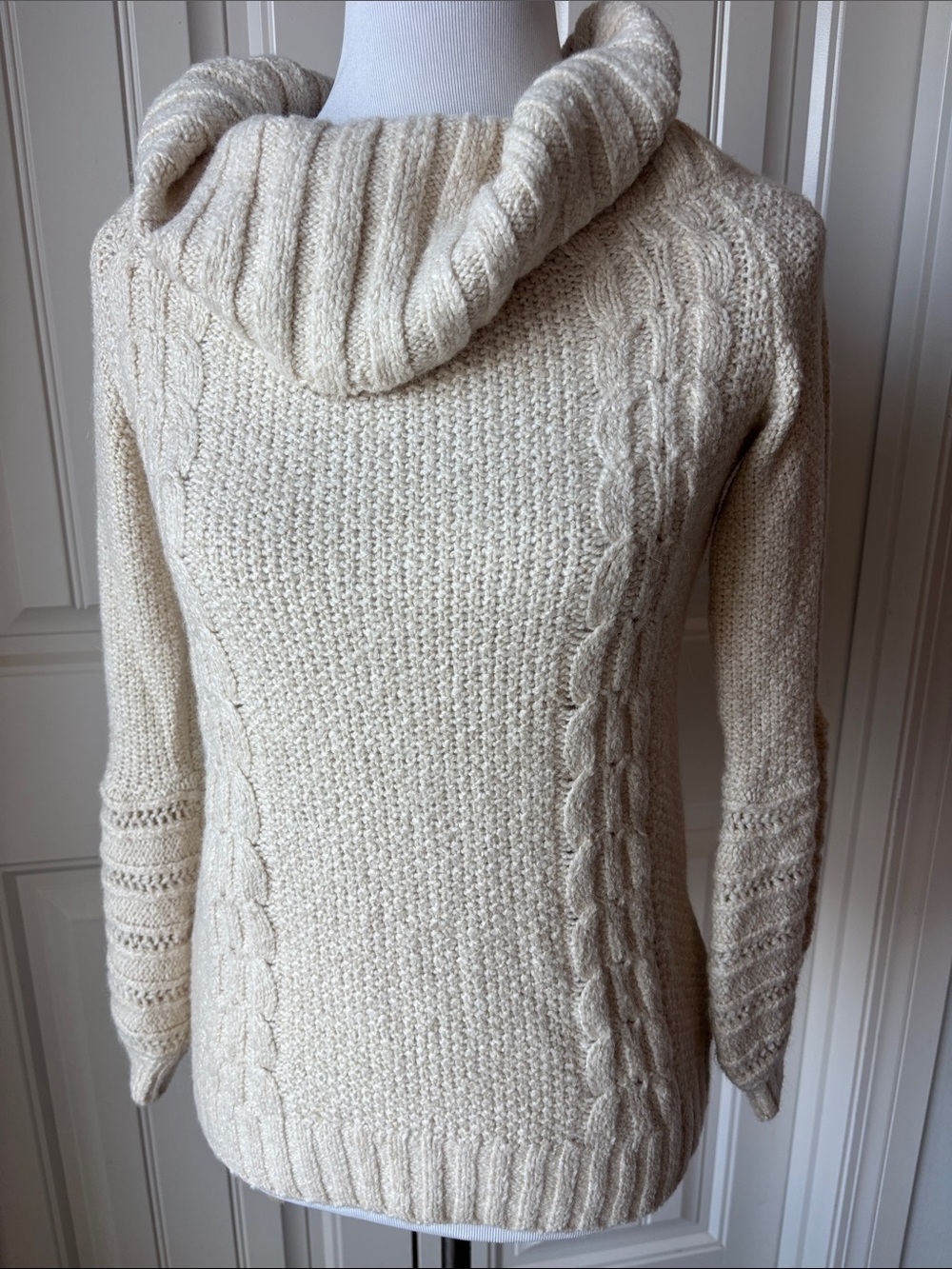 ATHROPOLOGIE Sleeping on Snow Cozy Cream Cable-Knit Cowl Neck Sweater